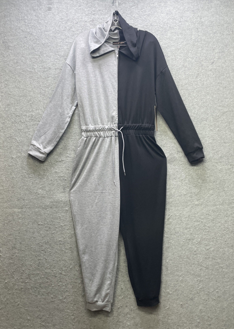 NWT Almost Famous 1X Hooded Color Block Jumpsuit Black Gray Half Zip Drawstring